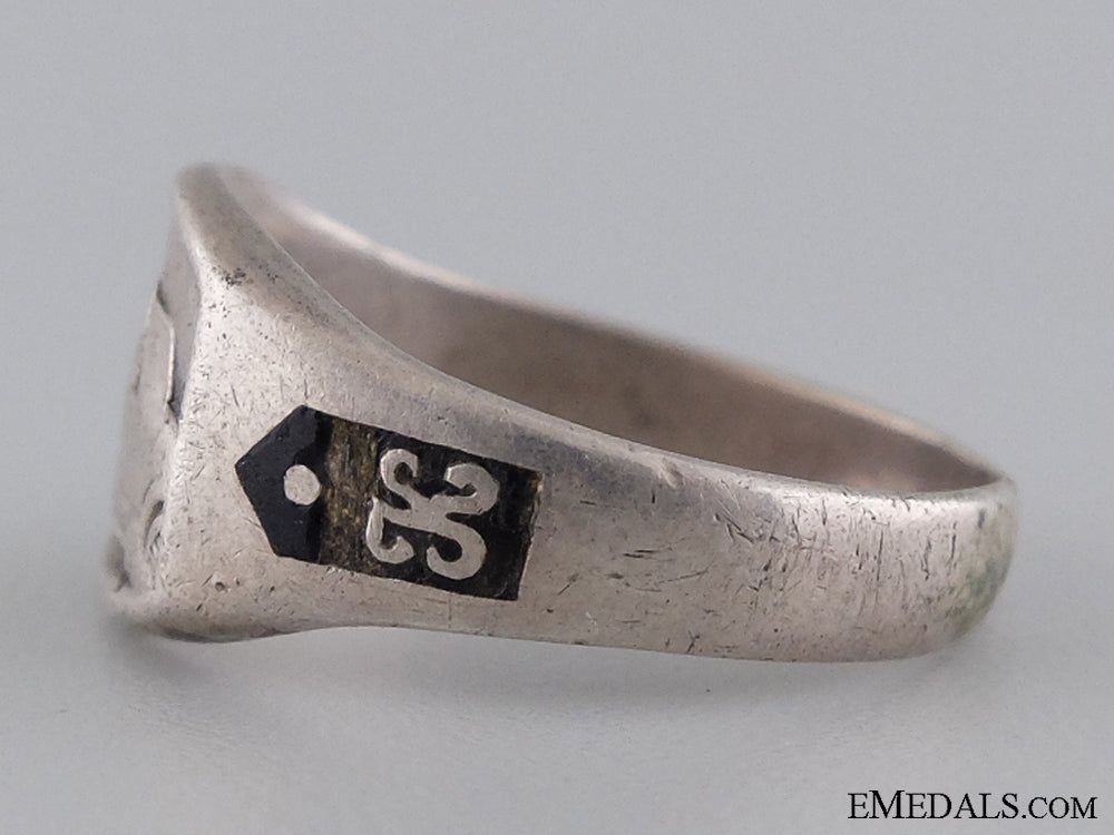 an_extremely_rare_wwi_military_car_driver’s_silver_ring_img_02.jpg54468c84c9e69