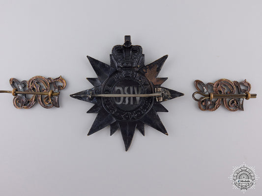 an18623_rd_battalion_victorian_rifles_of_canada_cap_badge_and_shoulder_pair_img_02.jpg54fa07399fb66_1