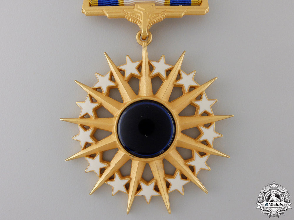 united_states._an_air_force_distinguished_service_medal_img_02.jpg558974f04d642_1