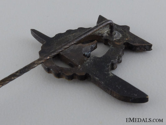 a_naval_dockyard_workers_achievement_pin_img_03.jpg546f479468ed4