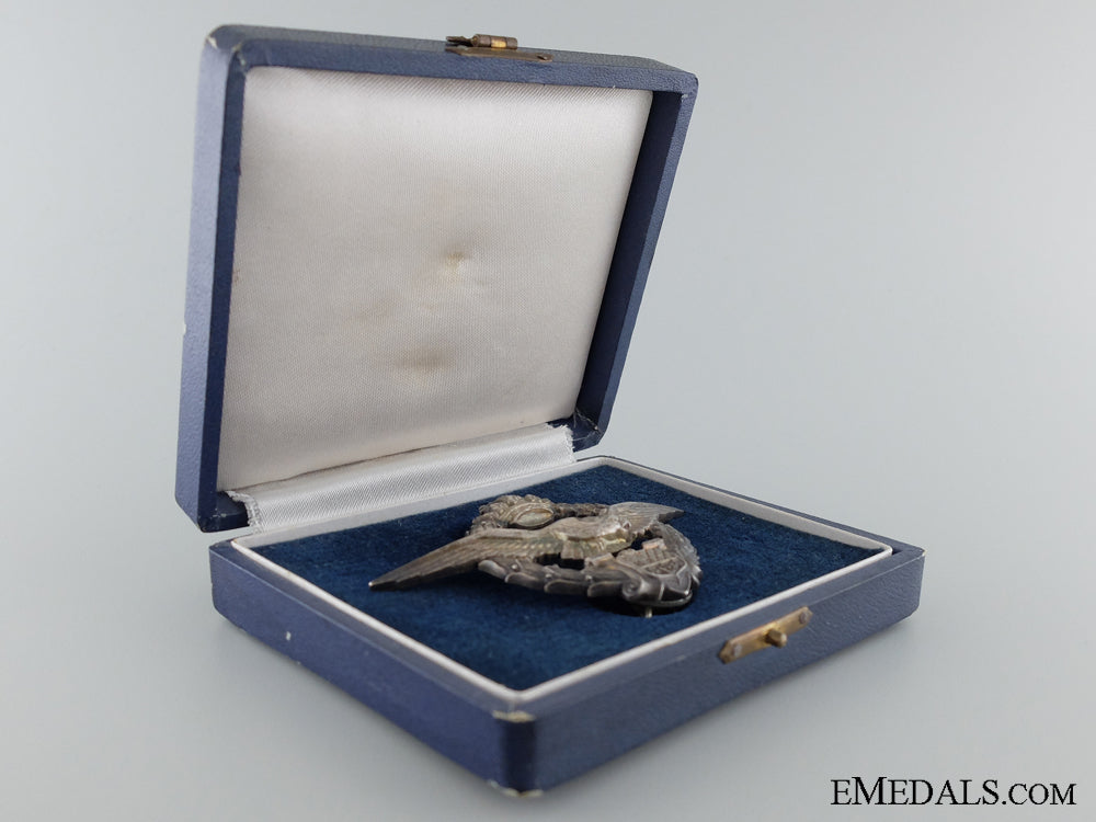 a_cased_royal_yugoslav_pilot's_badge_by_kovnica_sorlini,_varaždin_img_03.jpg537371fb72de6