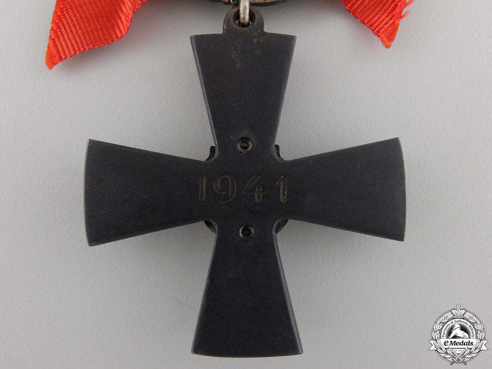 a_finnish_cross_of_liberty;_cross_fourth_class_with_oak_leaves_img_03.jpg553fdcabb7e0c