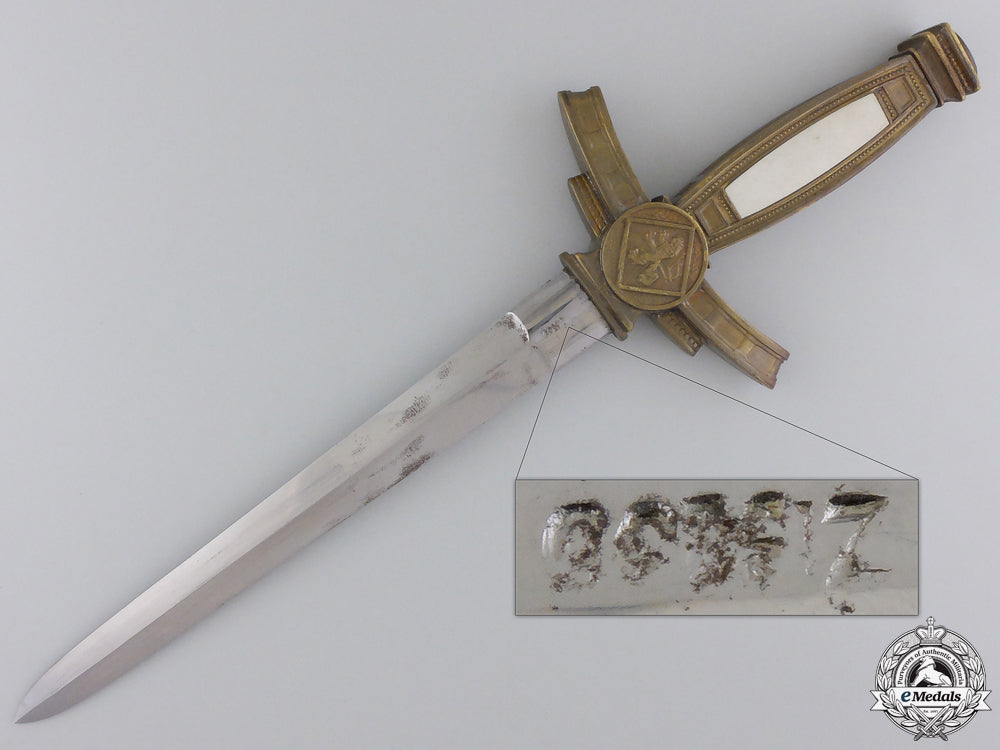a_scarce_czechoslovakian_air_force_dagger_c.1935_by_wlasziovits_img_03.jpg55a962b66a335