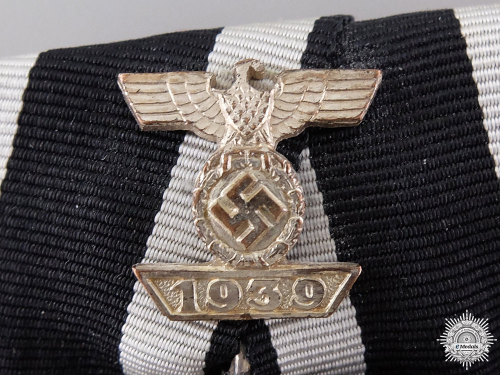a_luftwaffe_long_service_medal_bar_with_six_awards_img_03.jpg54ba967365092