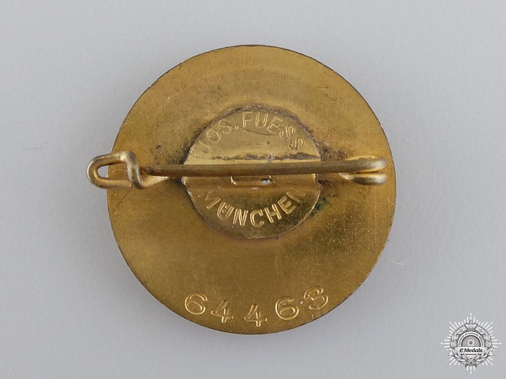 a_golden_party_badge_of_the_assessor_of_the_regional_court_in_schwaben_img_03.jpg547a09225c122