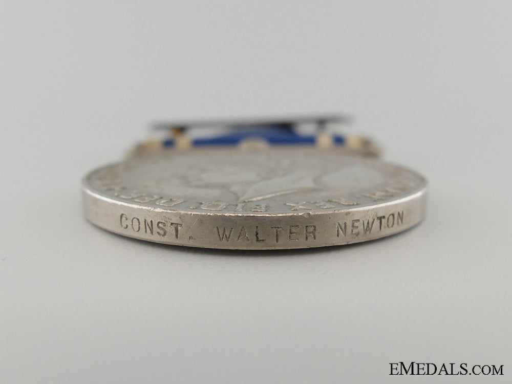 police_long_service_and_good_conduct_medal_to_constable_newton_img_03.jpg5397081177ab3