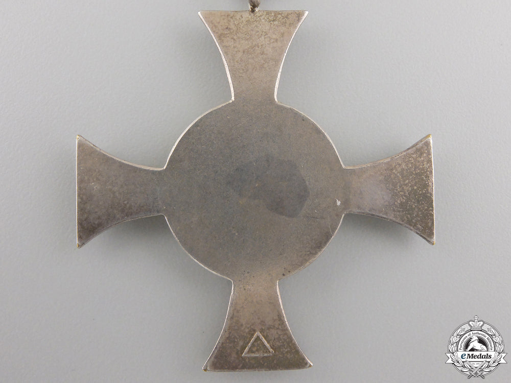 a_german_red_cross_sister_cross;_first_model_img_03.jpg5550fd0caea43