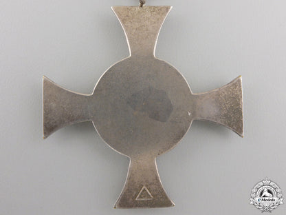 a_german_red_cross_sister_cross;_first_model_img_03.jpg5550fd0caea43