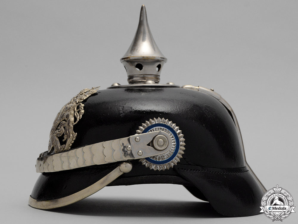 a_first_war_bavarian_libe_infantry_pioneer_unit_pickelhaube_img_03.jpg55b68b0fb07f6