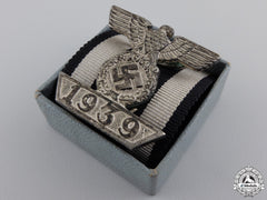 A Clasp To Iron Cross 2Nd Class 1939 In Ldo Case