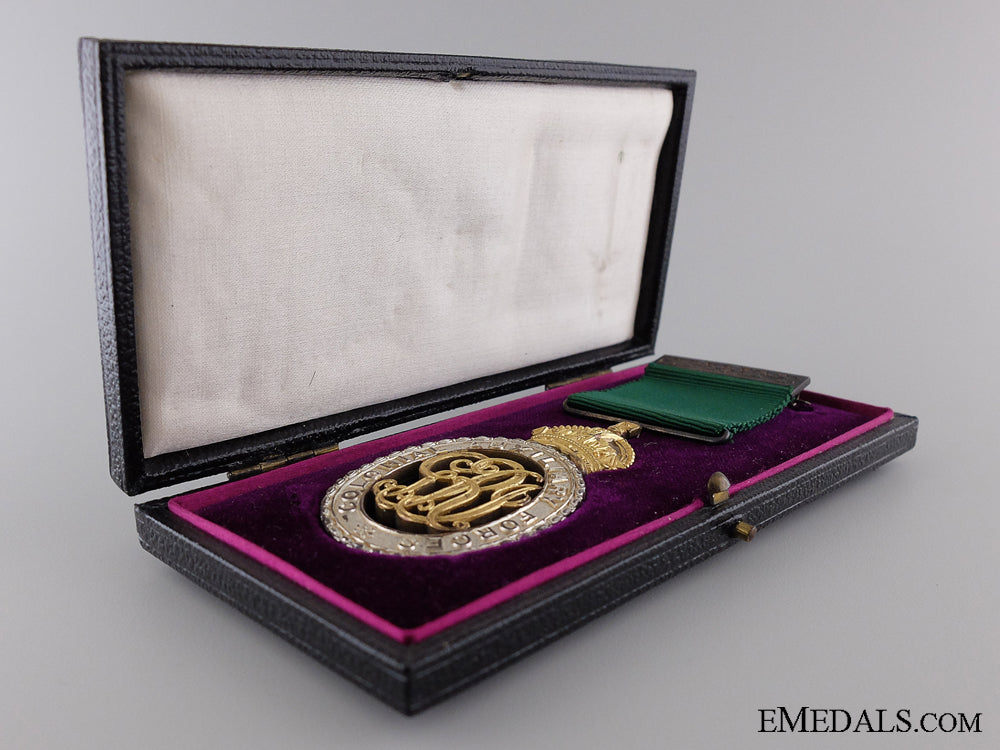 colonial_auxiliary_forces_officer_decoration_with_case_of_issue_img_03.jpg53ecdb52c1fa4