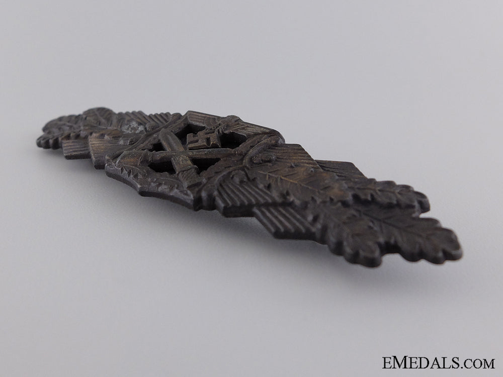 a_close_combat_clasp;_bronze_by_maker_jfs_img_03.jpg53fe1c0d5a2b6