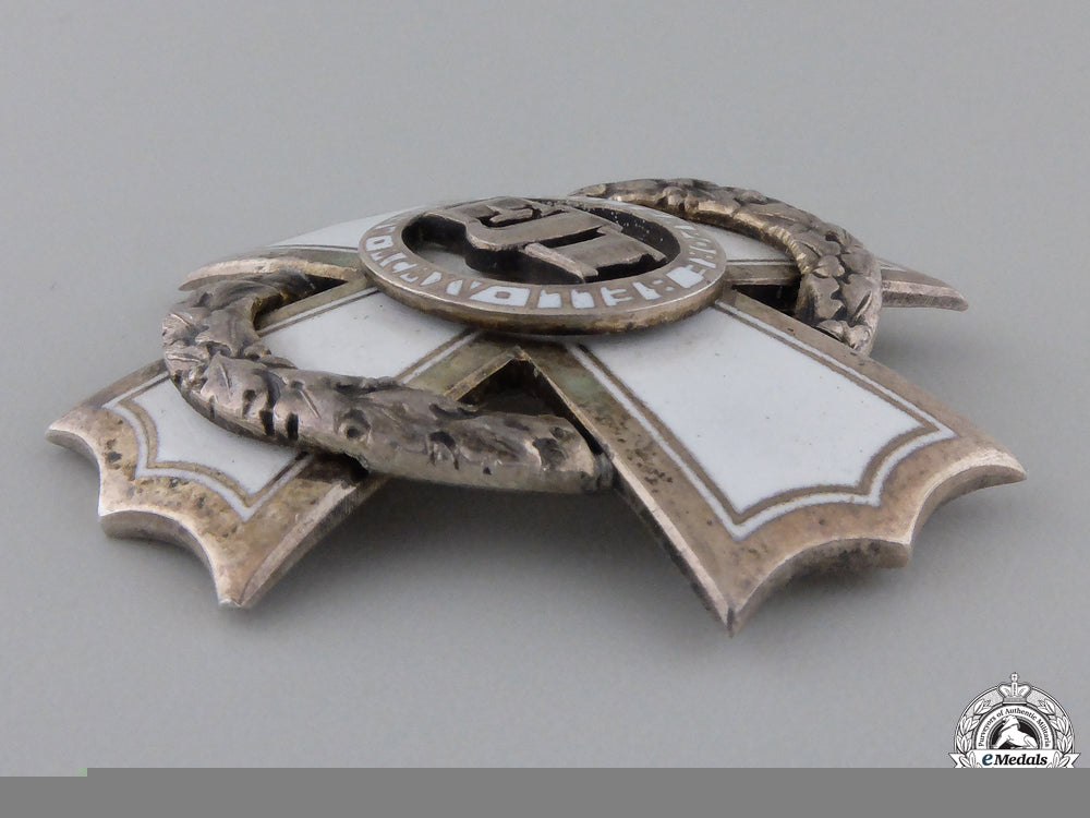 austria,_imperial._a_war_cross_for_civil_merit,_iii_class_img_03.jpg5539458d68142