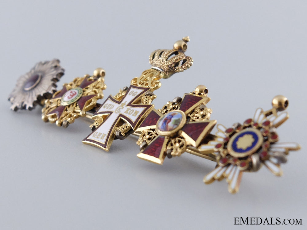 a_diplomat's_exqusite_gold_miniature_set_of_international_orders_img_03.jpg53a0815c9a88c