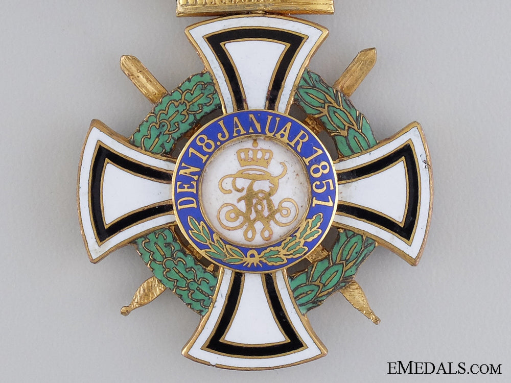 a_prussian_house_order_of_hohenzollern;_knight’s_cross_img_03.jpg54452ce48d77a