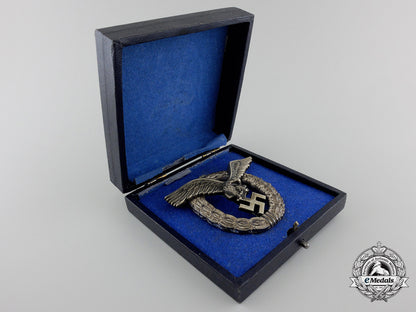 an_early_cased_luftwaffe_pilot's_badge_by_gebrder_wegerhof_img_03.jpg55cf523f626b4