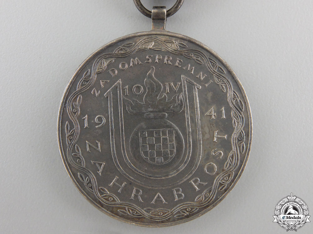 a_croatian_a._pavelic_silver_bravery_medal_img_03.jpg55c8c76ab1016