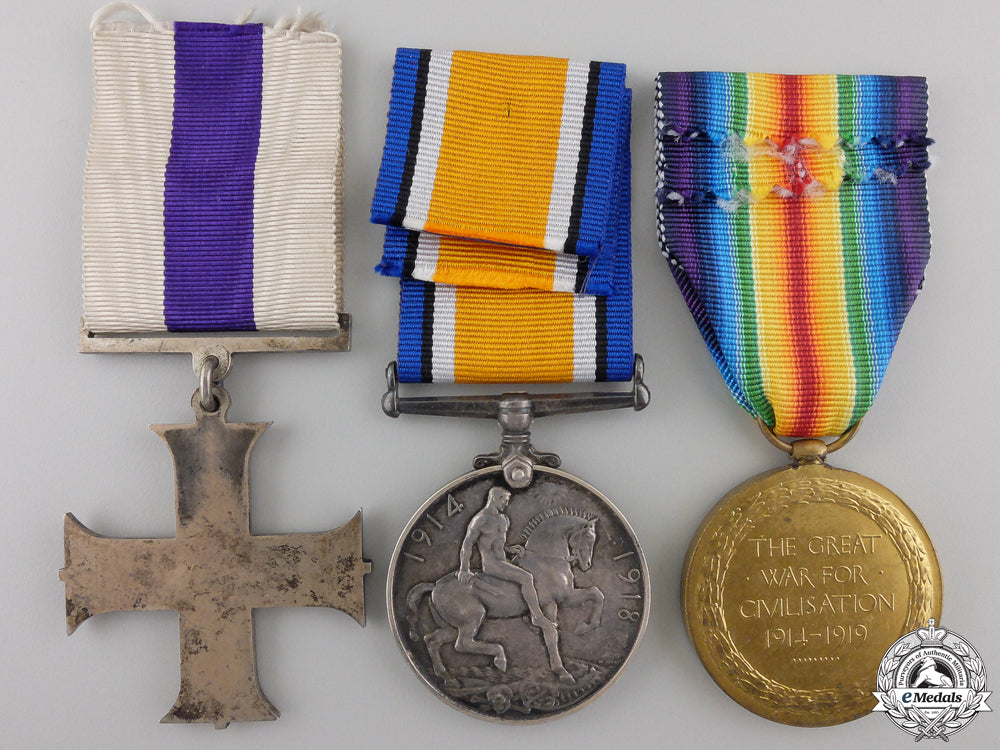 a_canadian_military_cross_for_rescuing_wounded_in_the_field_img_03.jpg555b41bb72449