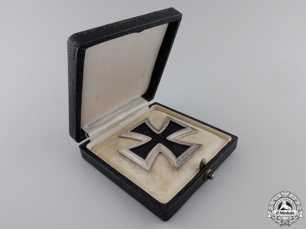 a_mint_iron_cross_first_class1914_by_b._h._mayer,_pforzheim_img_03.jpg552828bdeb86e