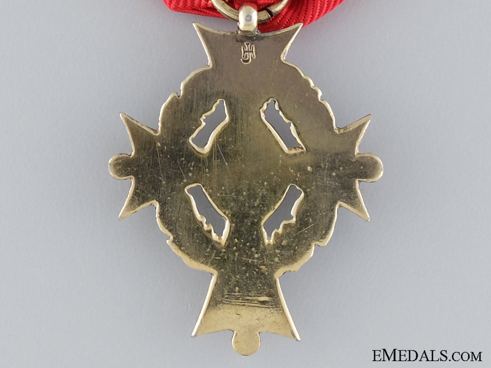 house_order_of_henry_the_lion;_merit_cross_first_class_img_03.jpg53ac2dd5caa14