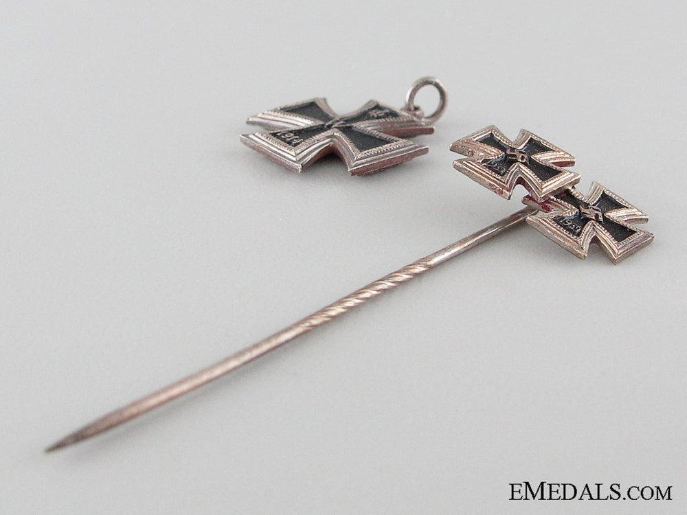 1914/39_iron_cross_miniature_and_stickpin_img_03.jpg53284e353e3ab
