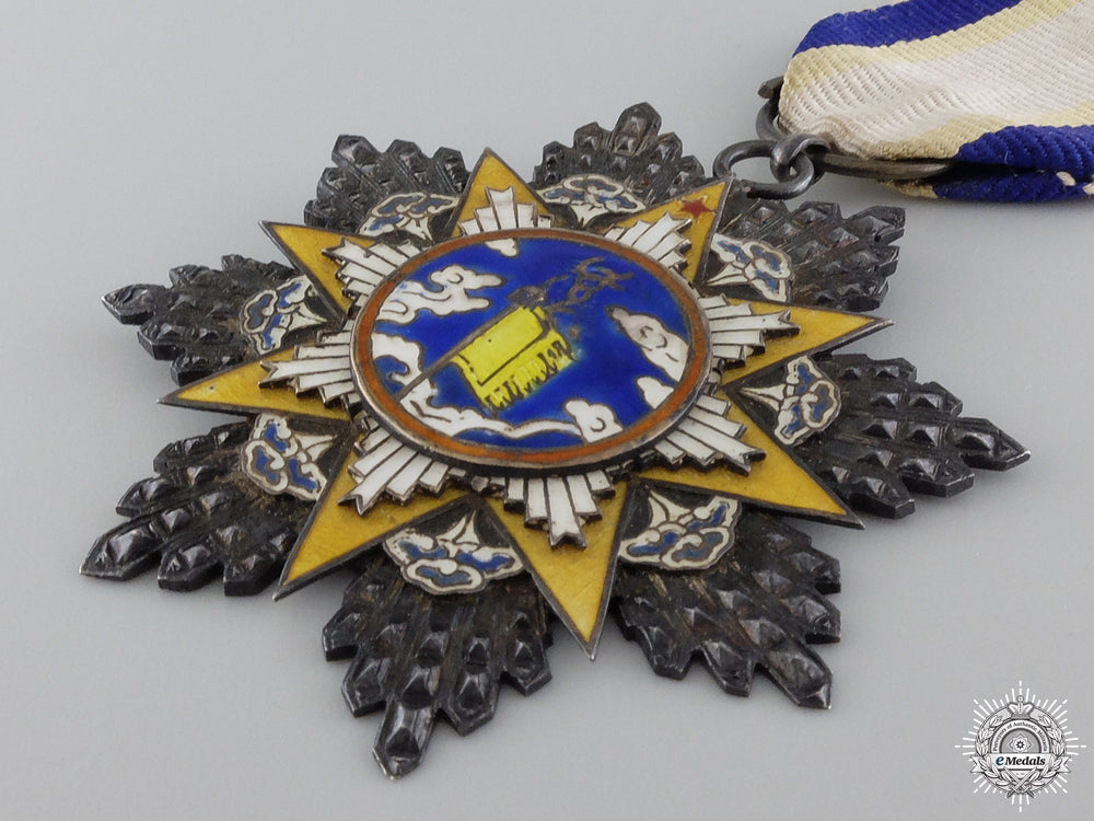 a_chinese_order_of_the_resplendent_banner;9_th_class_knight_img_03.jpg54931d843a6d4