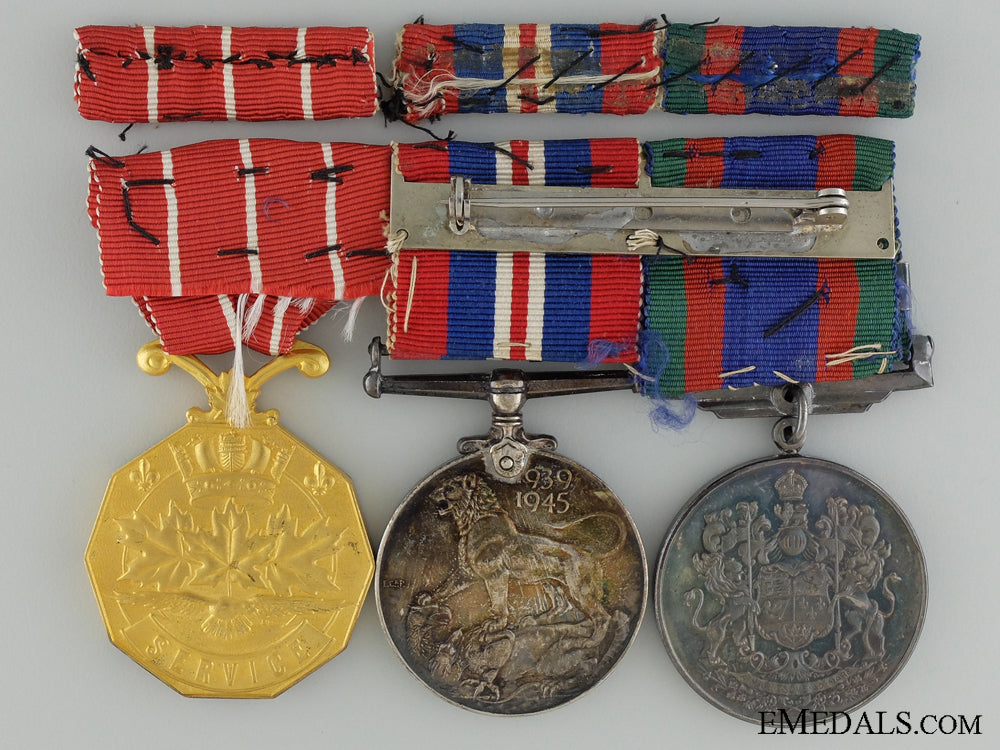 wwii_canadian_group_to_captain_gilbert_of_the_midland_regiment_img_03.jpg538f488198c91
