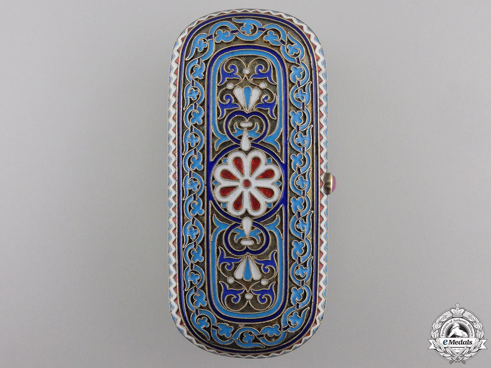 an_exquisite_russian_box_to_the_duchess_of_wurtemberg_img_03.jpg553fdb0a7b0a5_1