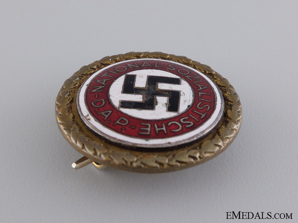 a_golden_nsdap_party_badge;_large_version_img_03.jpg544a688b5eb85