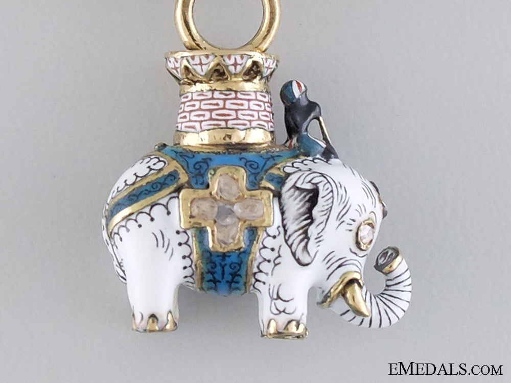 denmark,_kingdom._an_order_of_the_elephant_miniature_collar_in_gold_img_03.jpg54465f24d3a9c