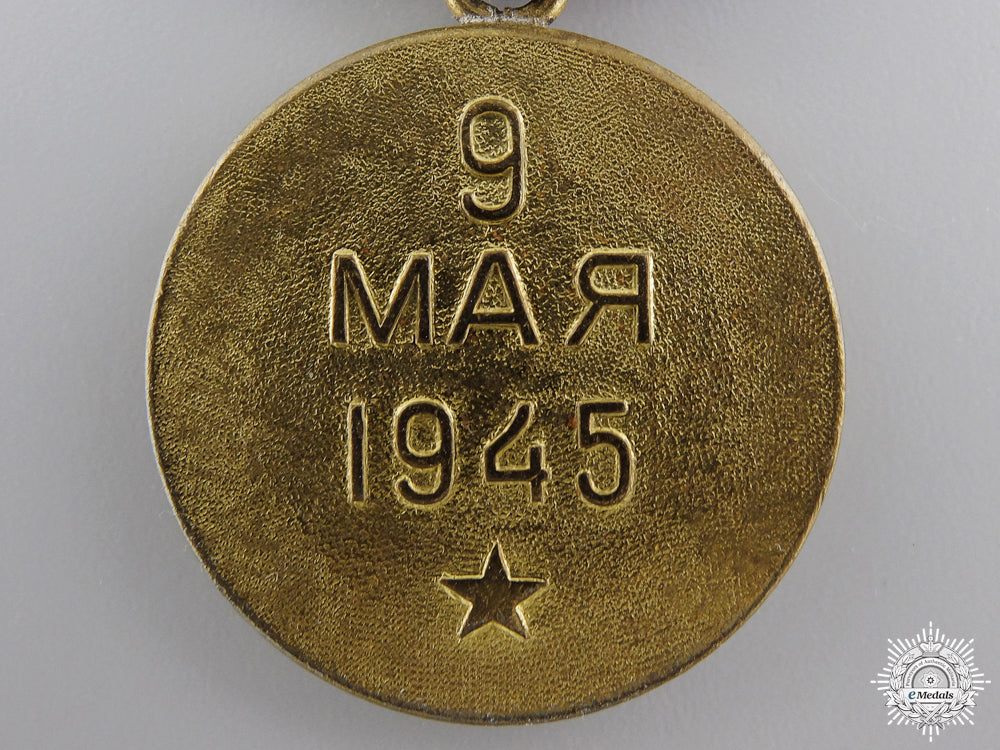 a_soviet_medal_for_the_liberation_of_prague_img_03.jpg54d24ad25928d