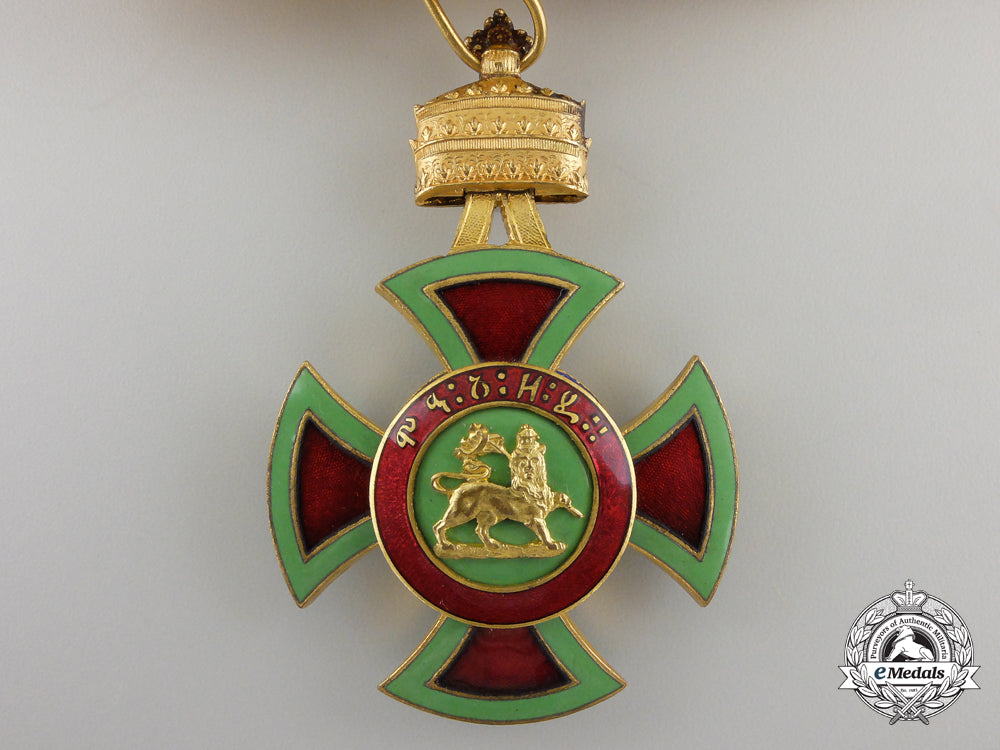 an_ethiopian_order_of_emperor_menelik_ii;_grand_cross_img_03.jpg55d1ea751e300