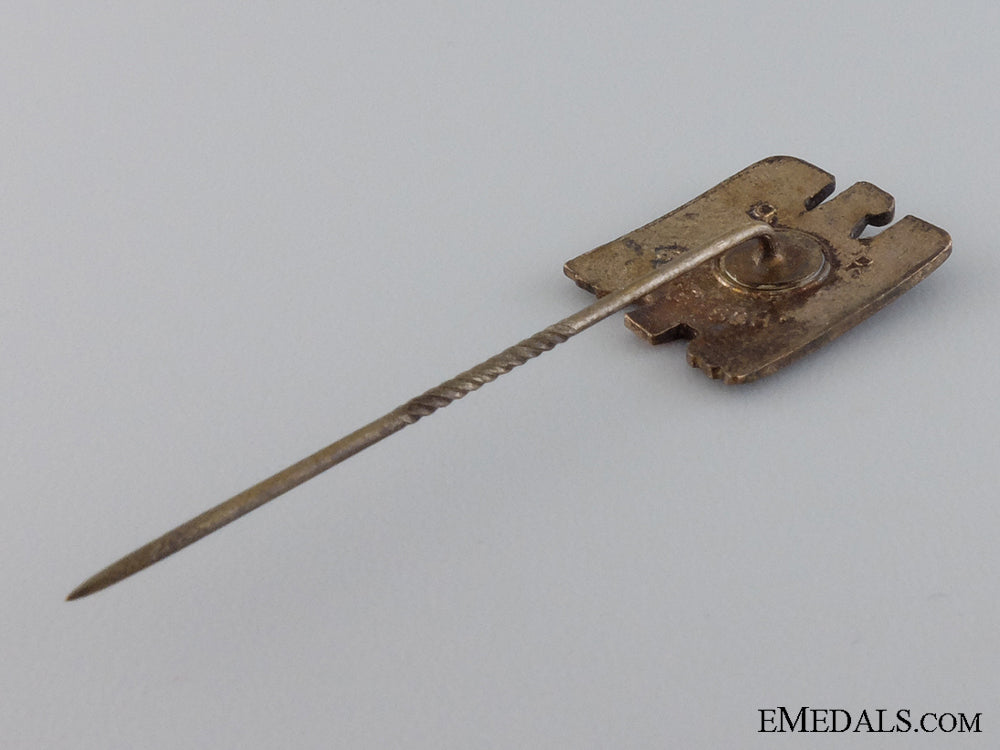 a_german_red_cross_membership_stickpin;_type_iv_img_03.jpg5459089a5cb4f