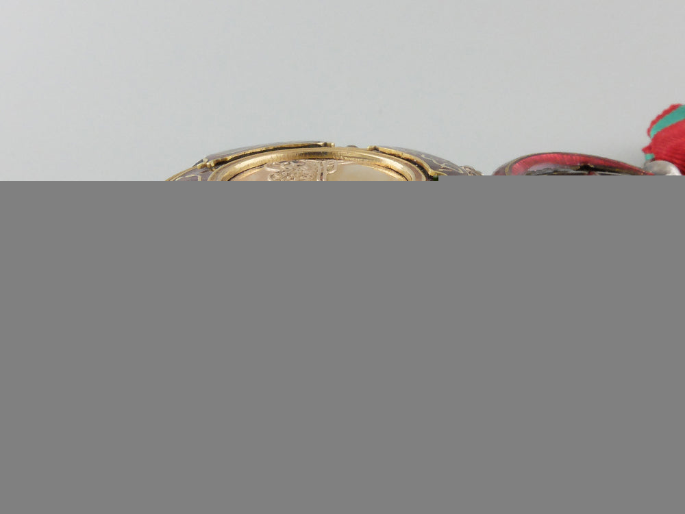 a_turkish_order_of_medjidie(_mecidiye);_knight_breast_badge_img_03.jpg55a5472a96dd5