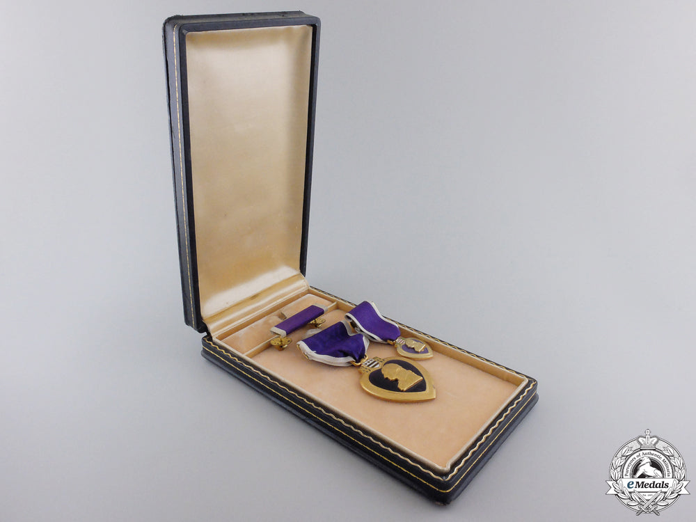 an_american_second_war_purple_heart_with_miniature&_case_img_03.jpg5596c857c9ef4