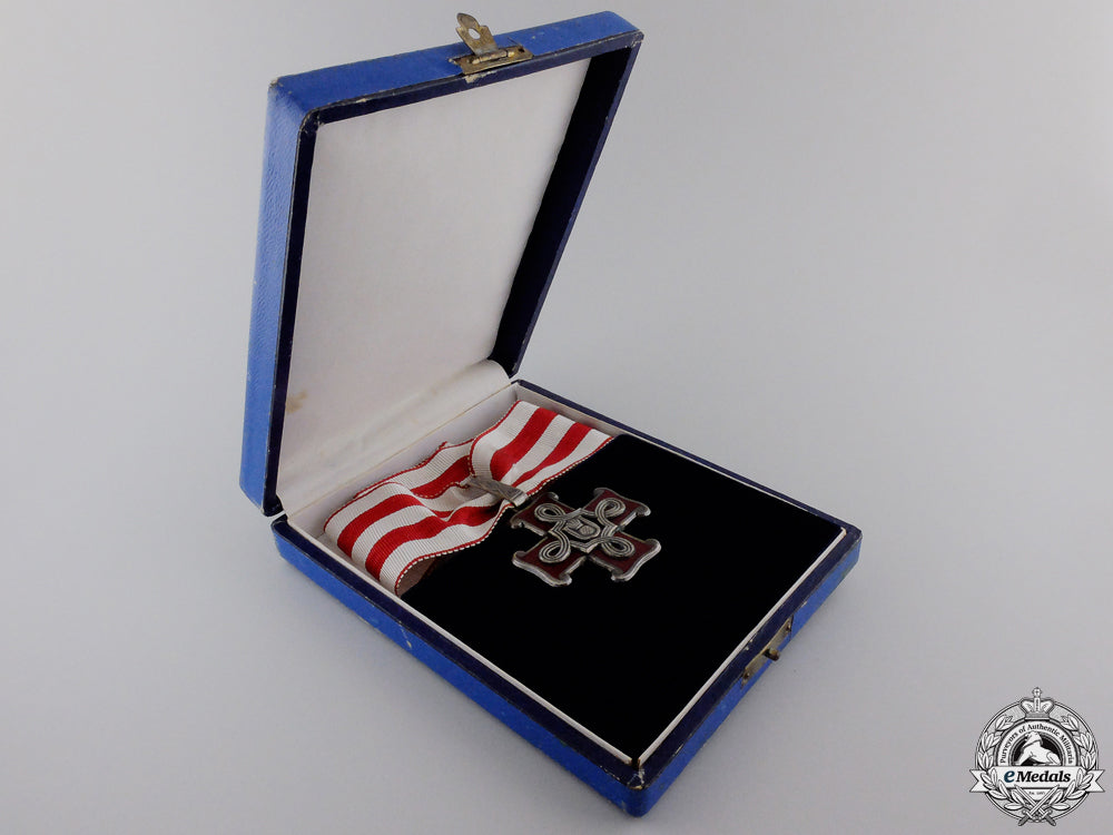 a_croatian_order_of_merit;_second_class_with_case_img_03.jpg5550df2ca48a7