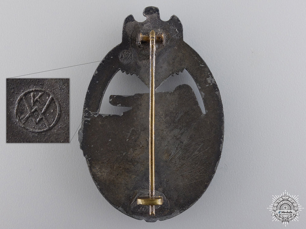 a_field_repaired_tank_assault_badge_by_karl_wurster_k.g._img_03.jpg5478b6f31404a