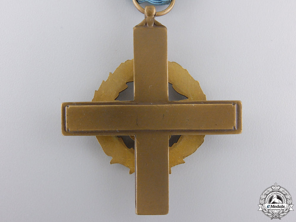 an_american_air_force_cross_img_03.jpg559e731b20c5b