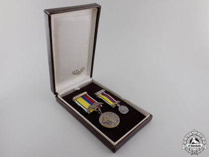 a_colombian_medal_for15_years'_military_service_with_miniature&_case_img_03.jpg5550b8eb06b53