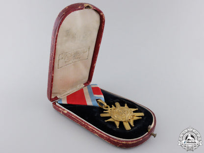 serbia._a_cross_of_takovo_with_case,_c.1885_img_03.jpg55a51e030d1ed
