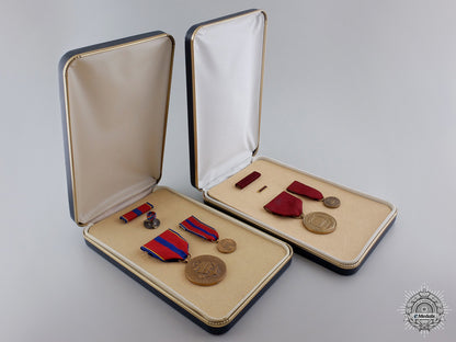 two_american_merit_medals_with_case_img_03.jpg54a810d1ad535