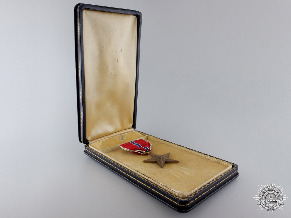 a_second_war_american_bronze_star_with_case_img_03.jpg54905aecb0e0c