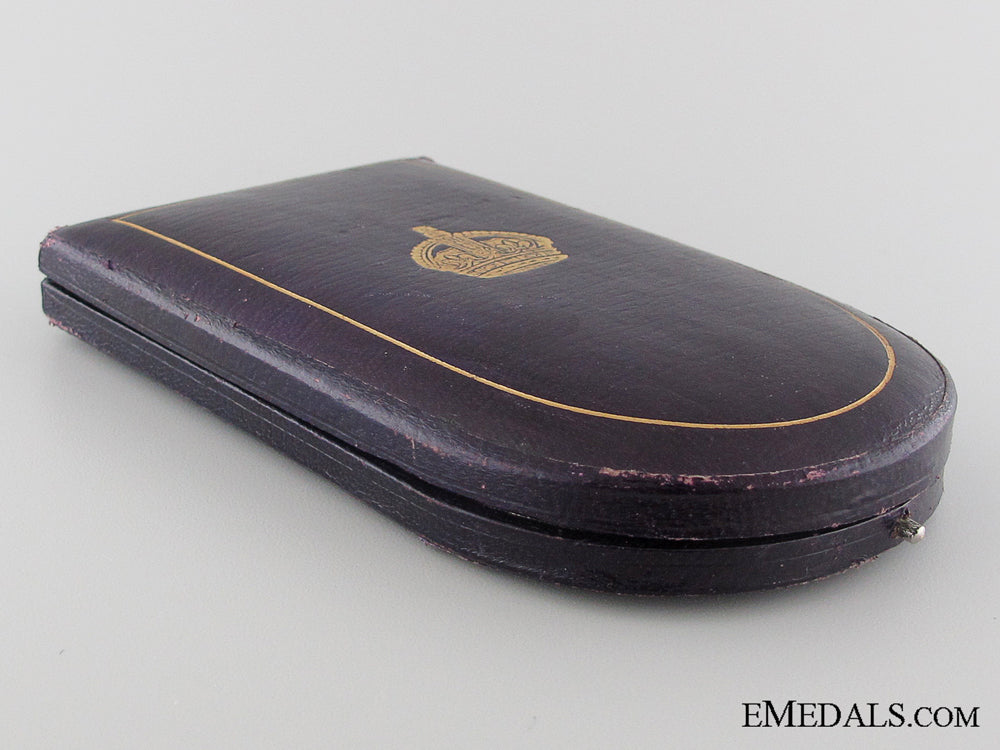 a_george_v_military_cross_in_case_img_03.jpg5318a44d09bfa