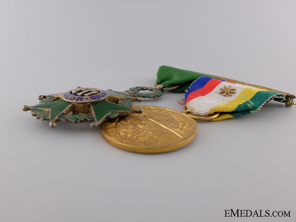 a_cuban_military_medal_libertad_pairing_img_03.jpg53fb5936c8781