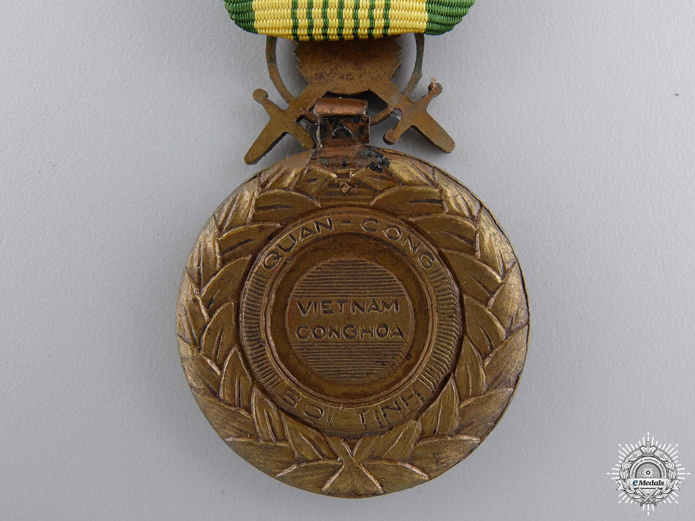 a_vietnamese_military_merit_medal;2_nd_republic_issue_img_03.jpg54fdc0ff8f231