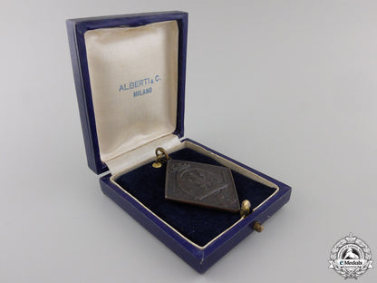 an_italian_national_union_official_on_leave_of_italy_presidency_medal_img_03.jpg5568b6f427c64