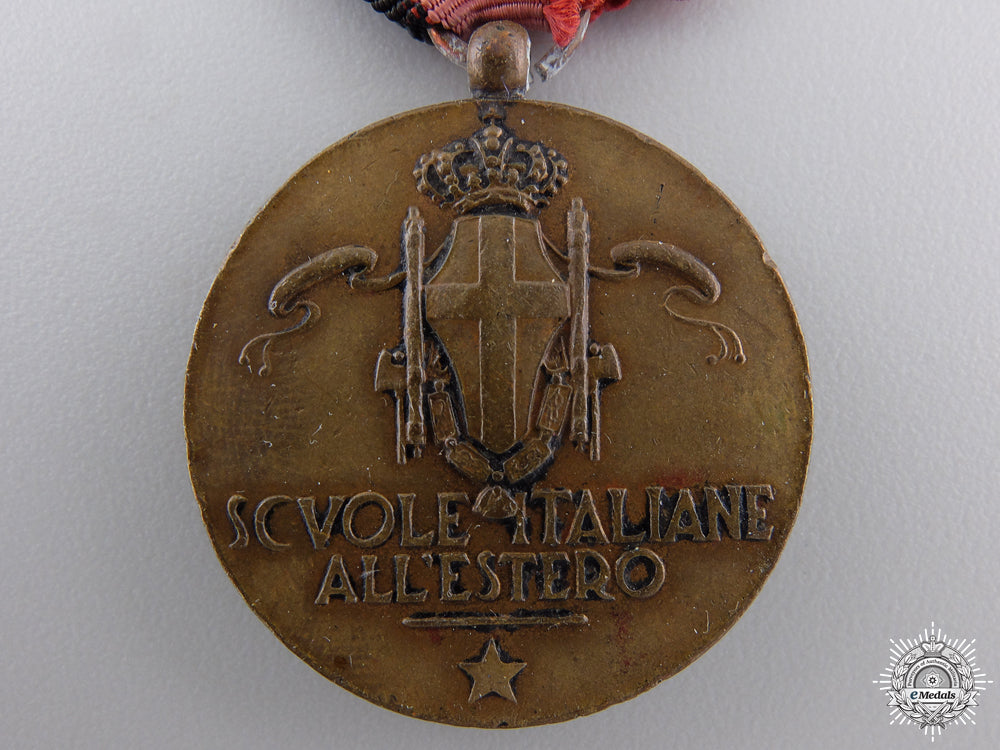 italy,_kingdom._an_emanuel_ii_medal_for_education_img_03.jpg54f70df189a37