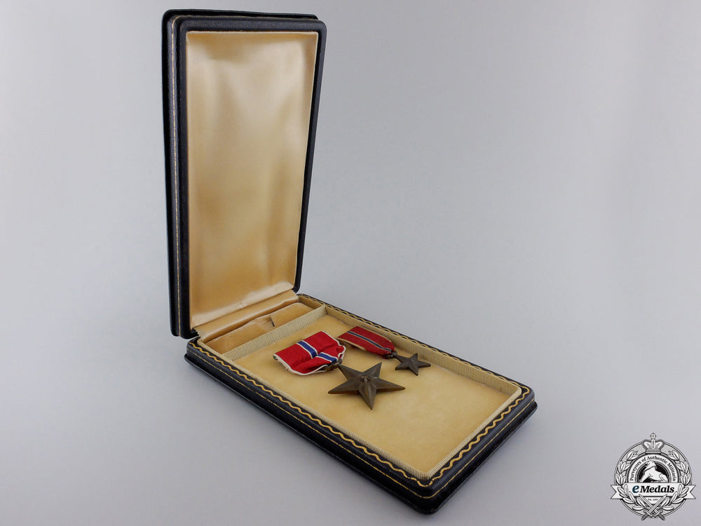 a_second_war_bronze_star_with_miniature&_case_img_03.jpg55a7aacda532d