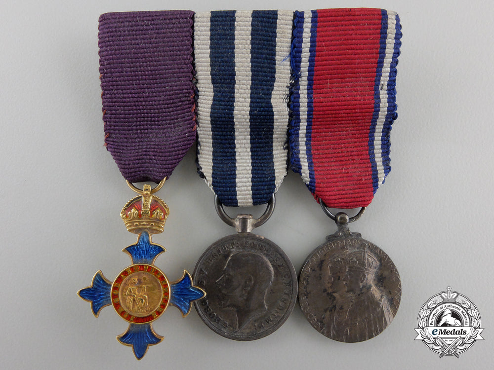 a_gold_order_of_the_british_empire_miniature_group_with_case_img_03.jpg55ce43864aa30