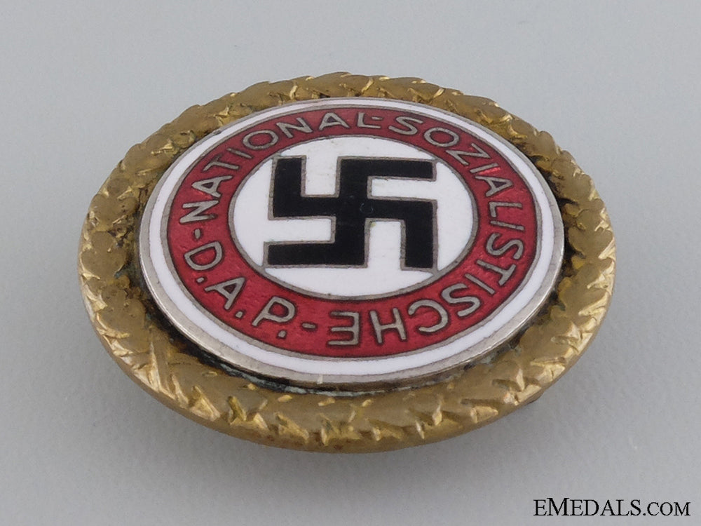 a_set_of_nsdap_golden_party_badge_by_deschler_img_03.jpg54676b0a9d254